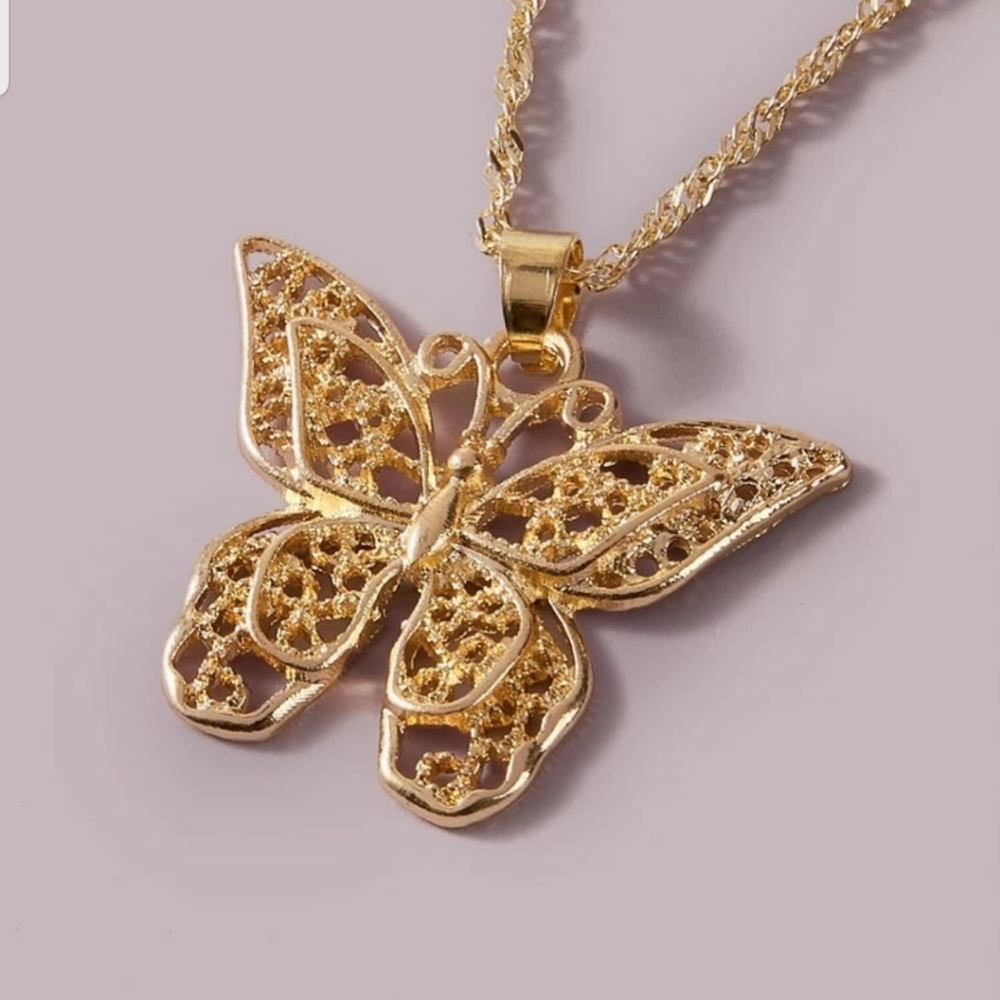 *Serena* Butterfly Necklace - Picture 4 of 4